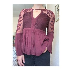 American Eagle Lace Top